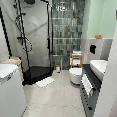 Czarnucha 6 بوزنان