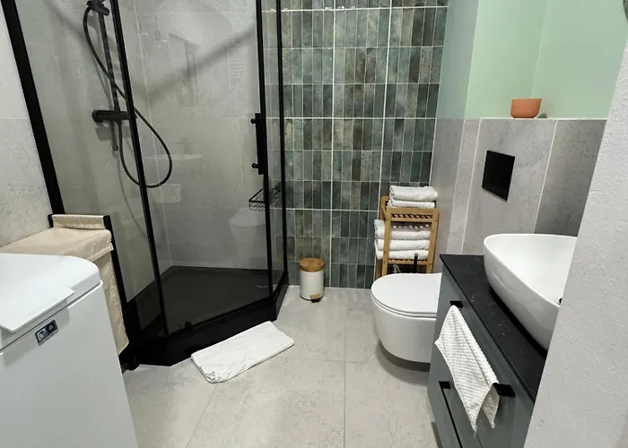 Czarnucha 6 بوزنان